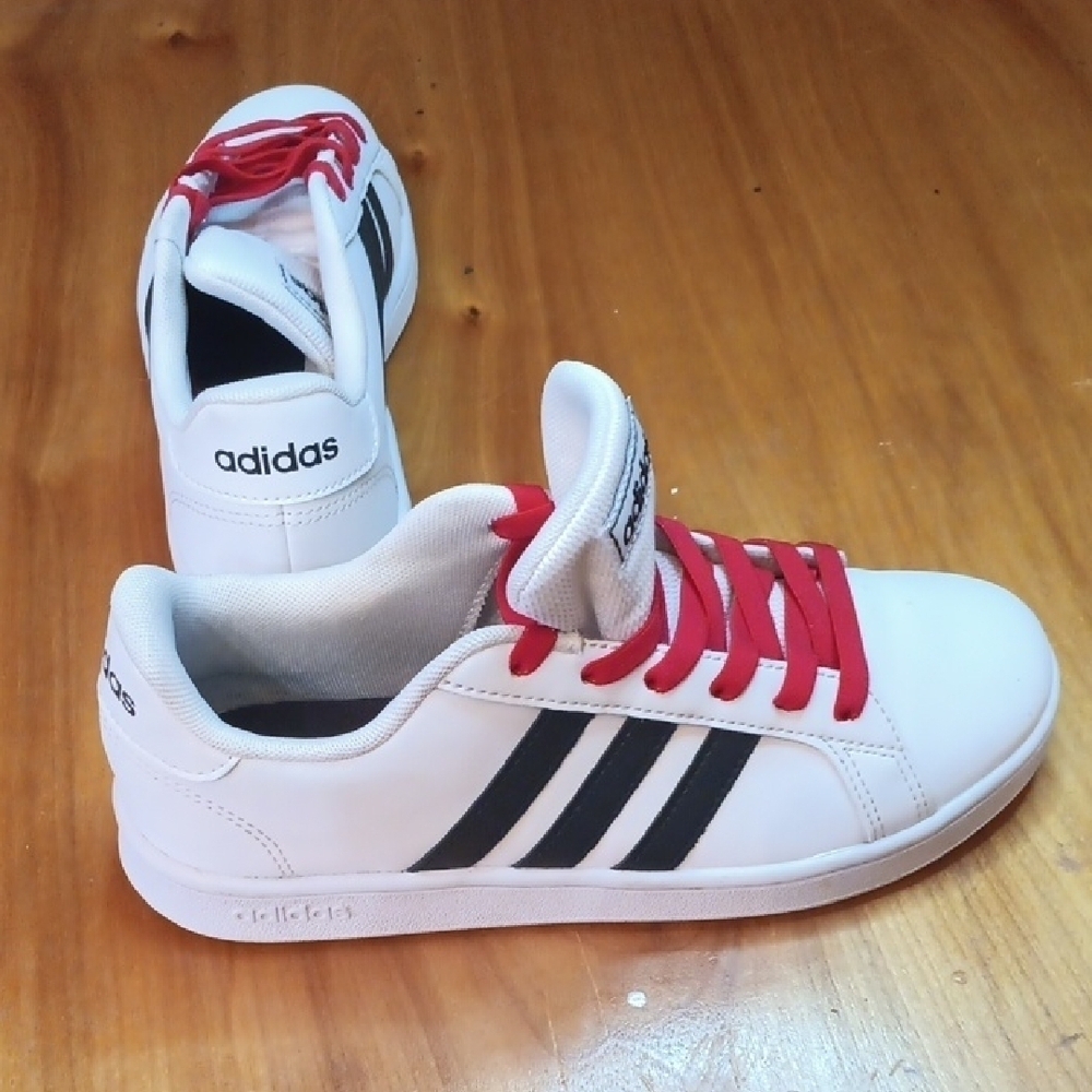 Adidas White and Red Sneakers Unisex Boys Lightly Worn